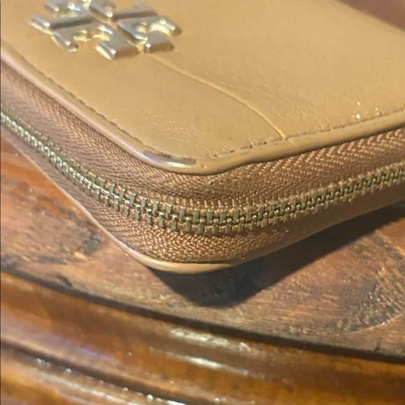 Tory Burch Pebbled Leather Zip Wallet in Saddle - Picture 6 of 11